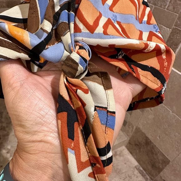 Chico’s Aztec Tribal Print Long Sleeve Pullover Blouse Size 2 (Large) - Picture 6 of 9